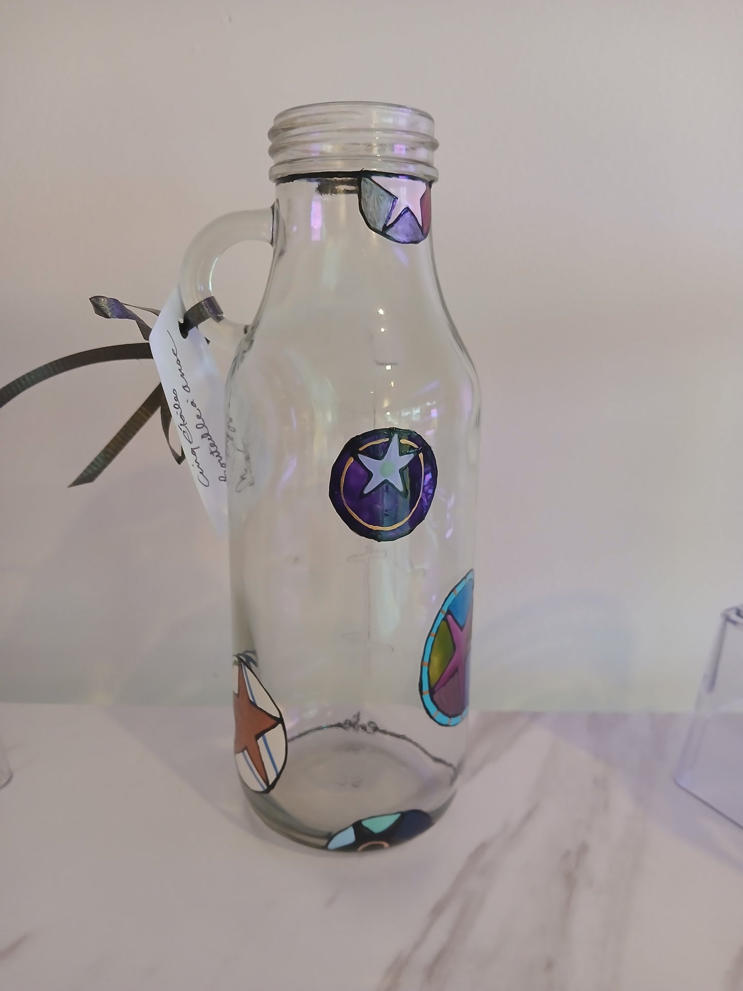 Petite bouteille décorative peinte à la main