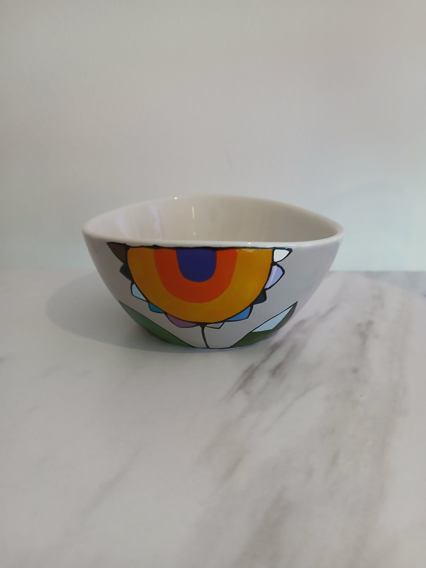 Petit bol peint à la main