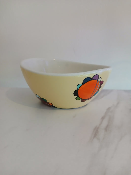Petit bol peint à la main