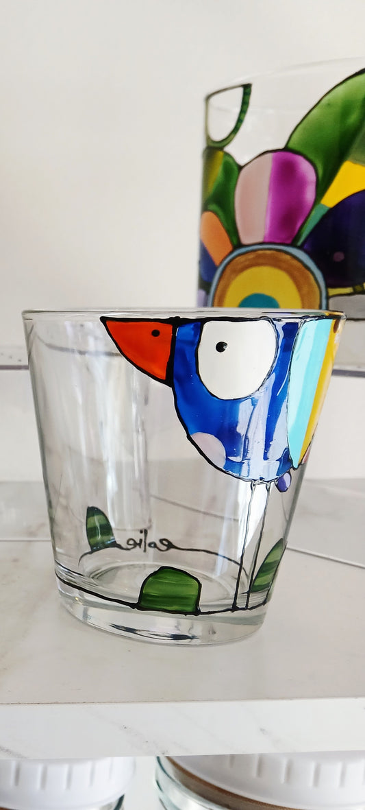Petit verre peint à la main